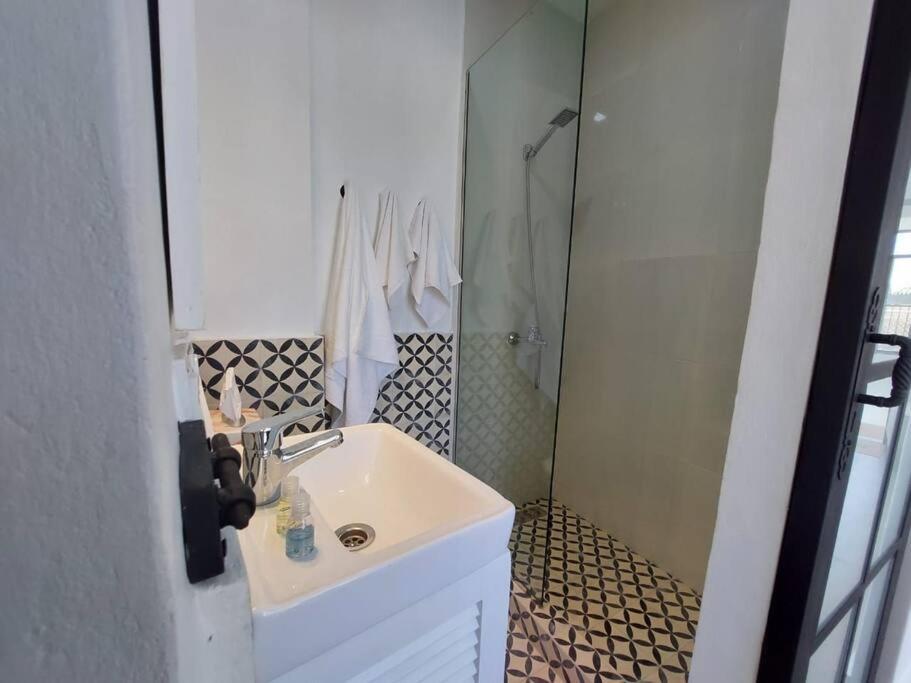 Dar Habibi F Saint Laurent Tangier Bagian luar foto